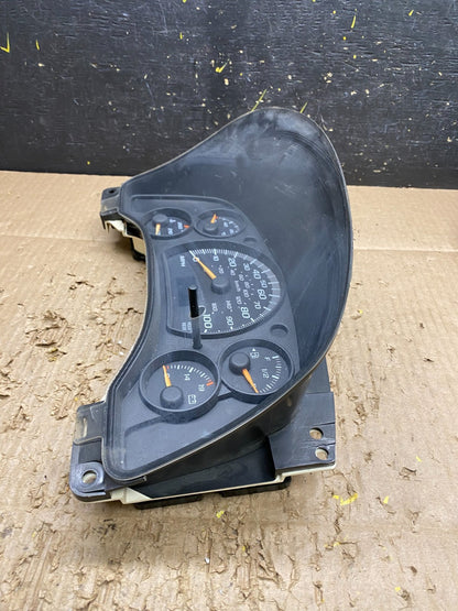 2004 to 2007 Chevrolet Express Speedometer Cluster Gauge OEM  V7358 DG2