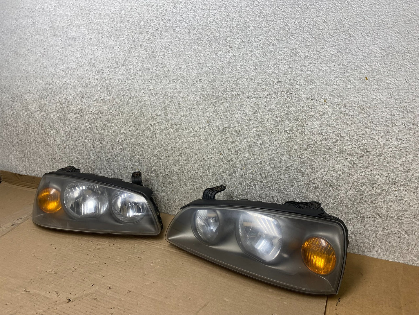 2004 2005 2006 Hyundai Elantra Left+Right Set Halogen Headlights U0824 DW1