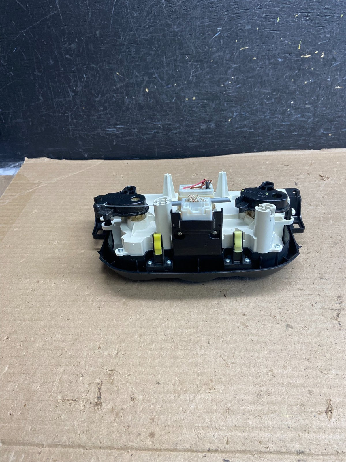 2001 - 2003 Toyota RAV4 A/C Heater Climate Control Unit Switch ah5446 DG3