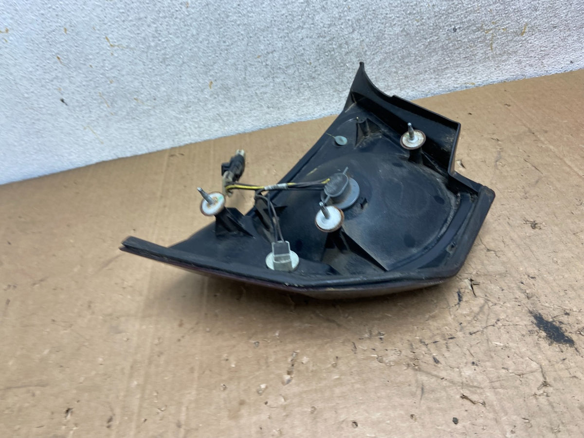 2000 - 2005 Chevrolet Impala Left Driver Lh Side Tail Light AI9209 LK7