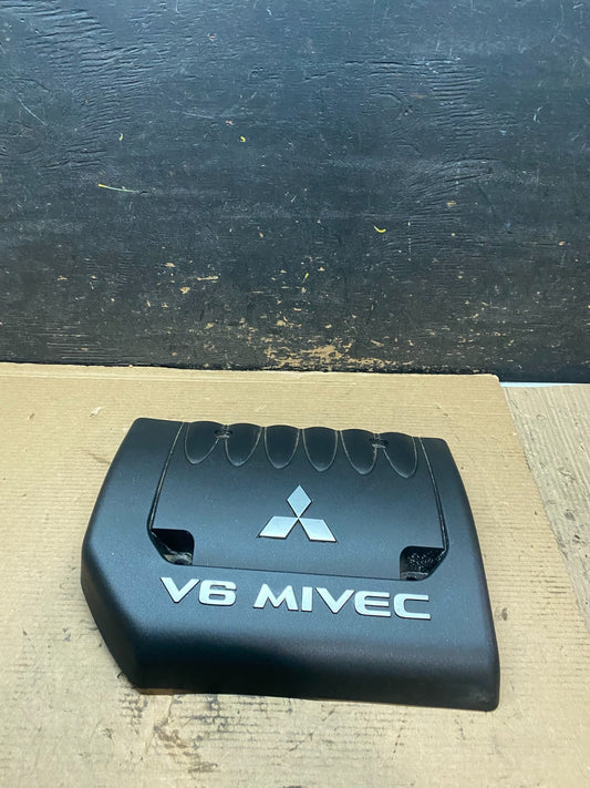 2007 to 2020 Mitsubishi Outlander GT 3.0L V6 Mivec Engine Cover Oem V9377 DG0