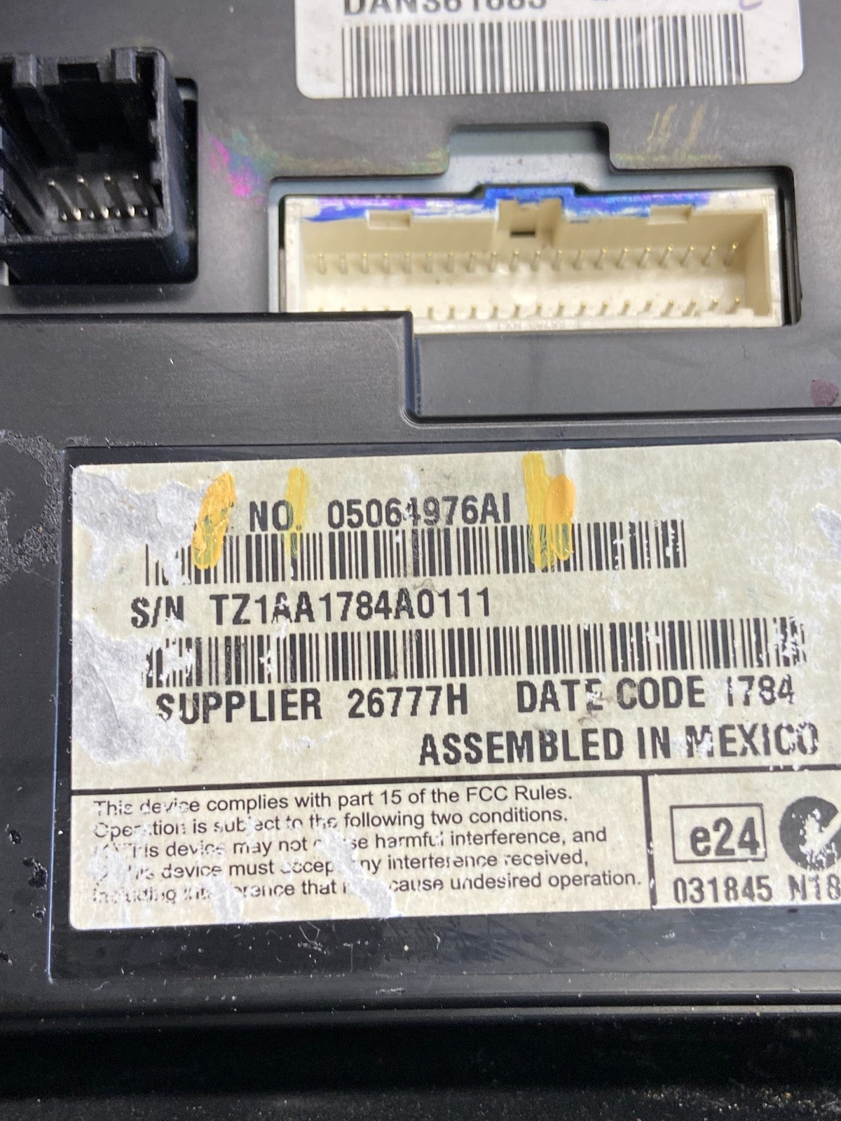 2011-2019 Dodge Journey 4.3 Radio AM FM AH3964 DG5