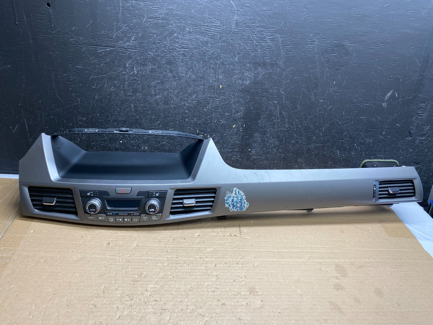2011-2013 Honda Odyssey Dash Climate Control A/C Display Trim Bezel AG6414 DG0