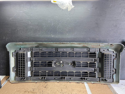 2008 to 2014 Ford Econoline E150 E250 Front Upper Chrome Grill Grille Q3363 DG7
