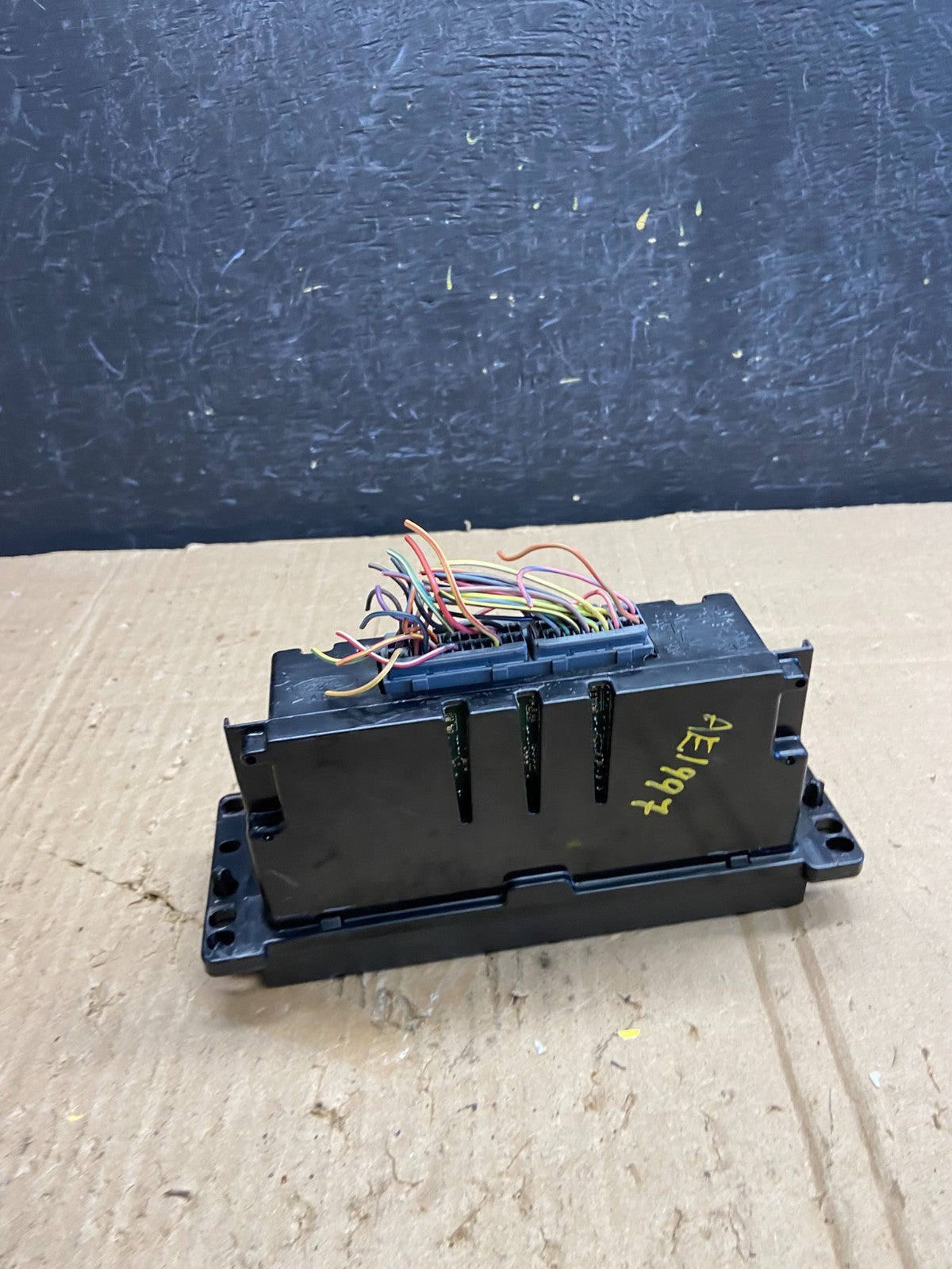 2003 to 2006 Lincoln Town Car Climate Control Panel ae1997 DG4