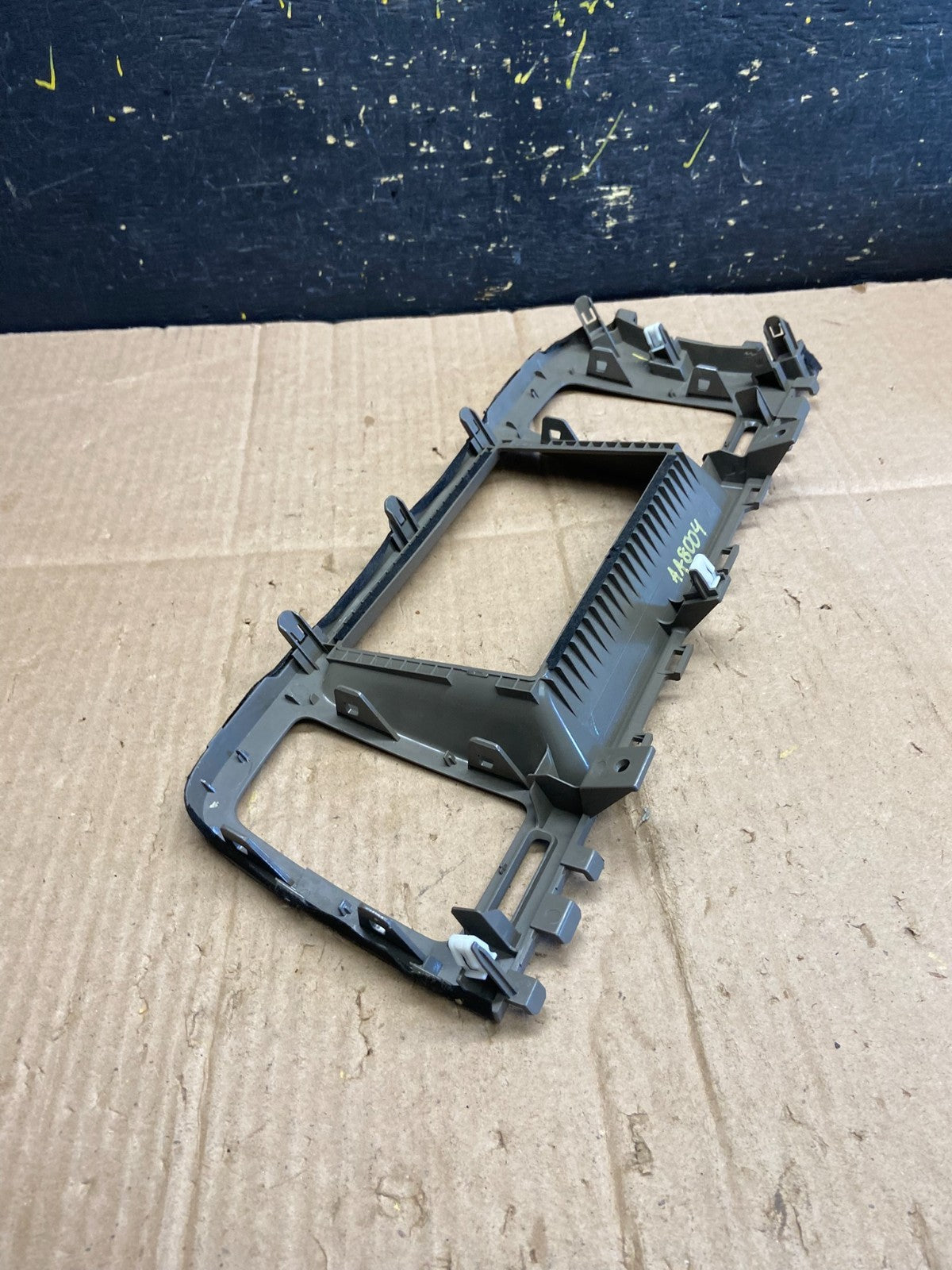 2009-2010 Nissan Murano Radio Center Console Display Bezel Air Vent OE AA8004 DG3