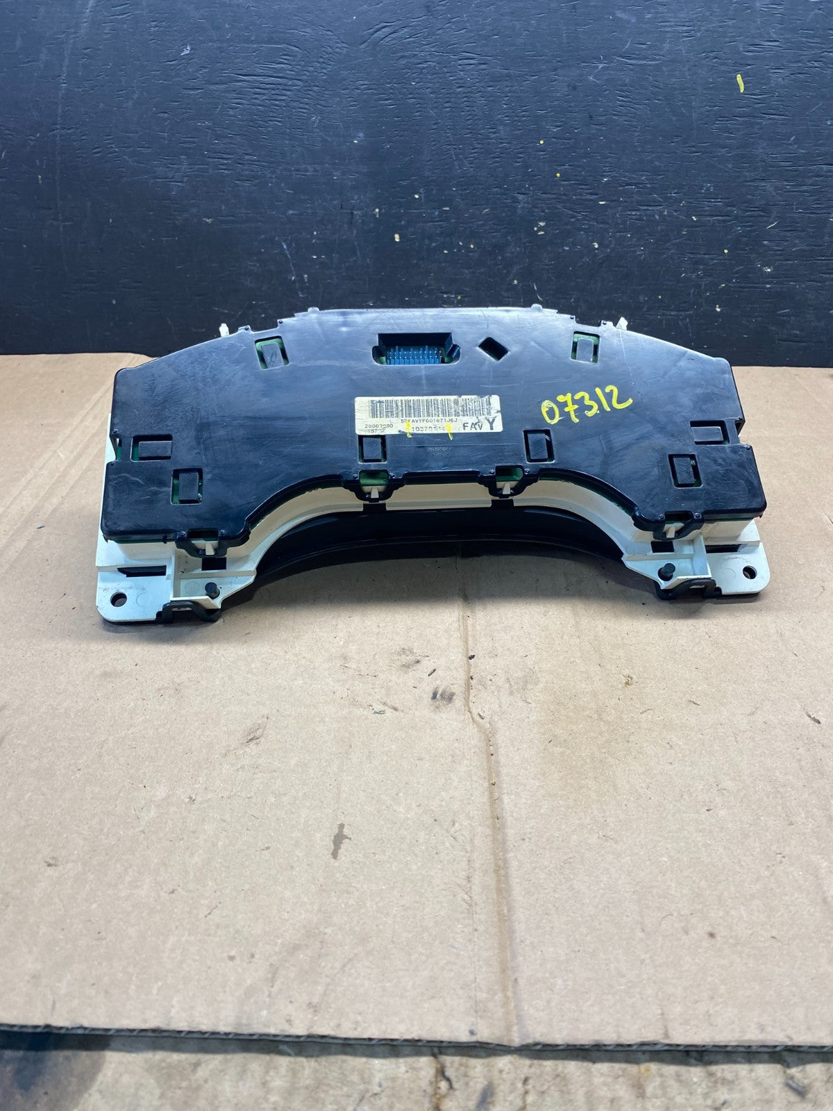 2004 to 2007 Chevrolet Express Speedometer Cluster Gauge O73125