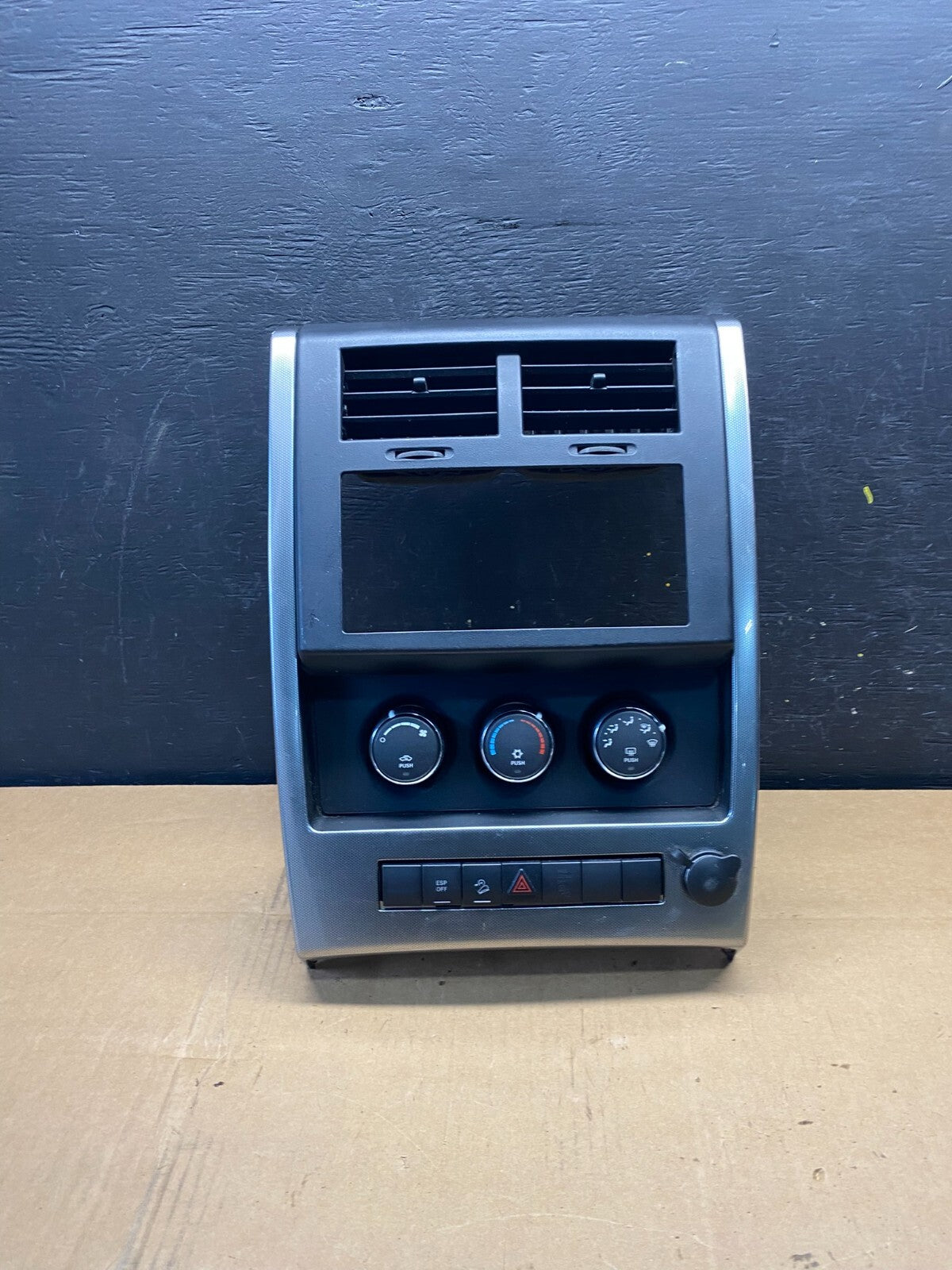 2008 to 2012 Jeep Liberty Dash Climate Temperature Control Radio Bezel N2797  DG0