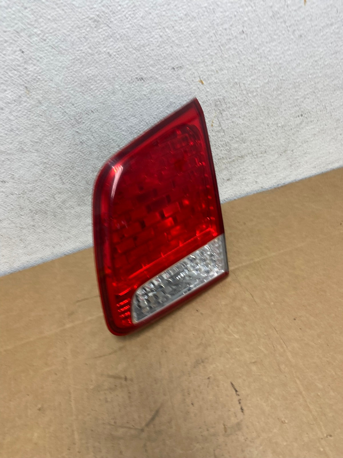 2011 2012 2013 Kia Sorento Right Passenger Inner Tail Light AD5426 LK2