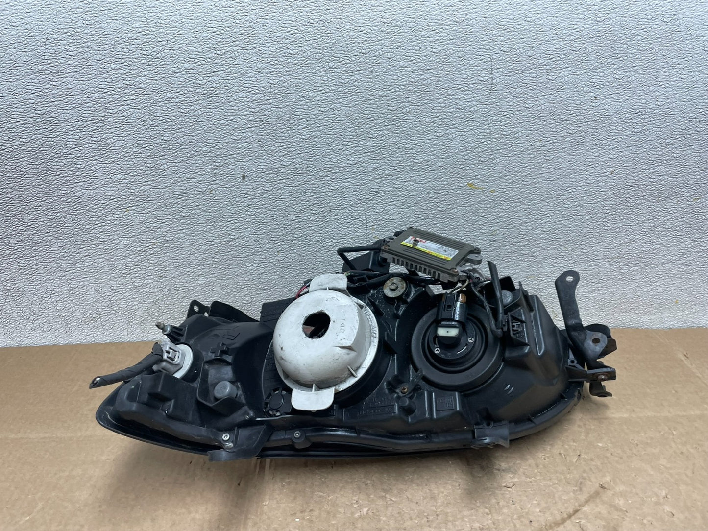 2006 to 2007 Subaru Legacy Right Passenger RH Side Headlight Y8883 DW5