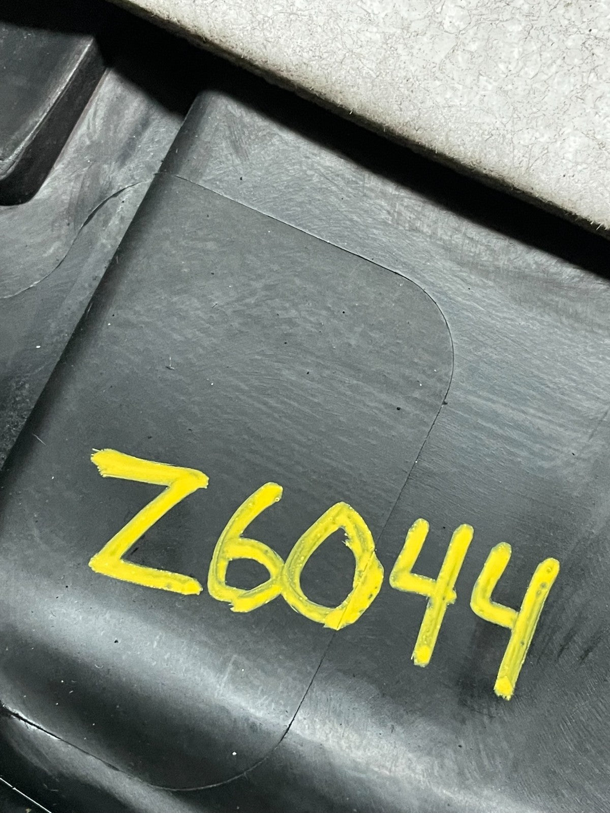 2007 to 2014 Subaru Tribeca 3.0L Factory Engine Cover 14025AA24A z6044 DG9