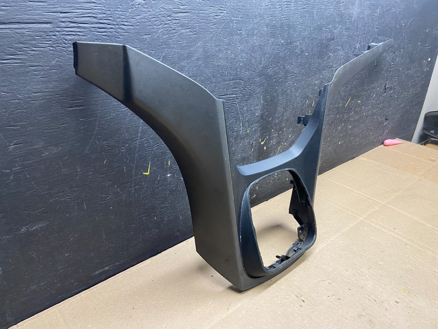 2013 - 2016 Ford Escape Center Dash Radio Gear Shifter Panel Bezel Trim T9256 DG1