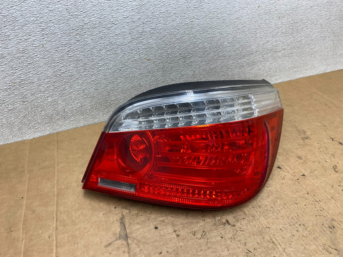 2008 2009 2010 BMW 5 525i 530i Right Passenger Rh Tail Side Light T3697 DW2