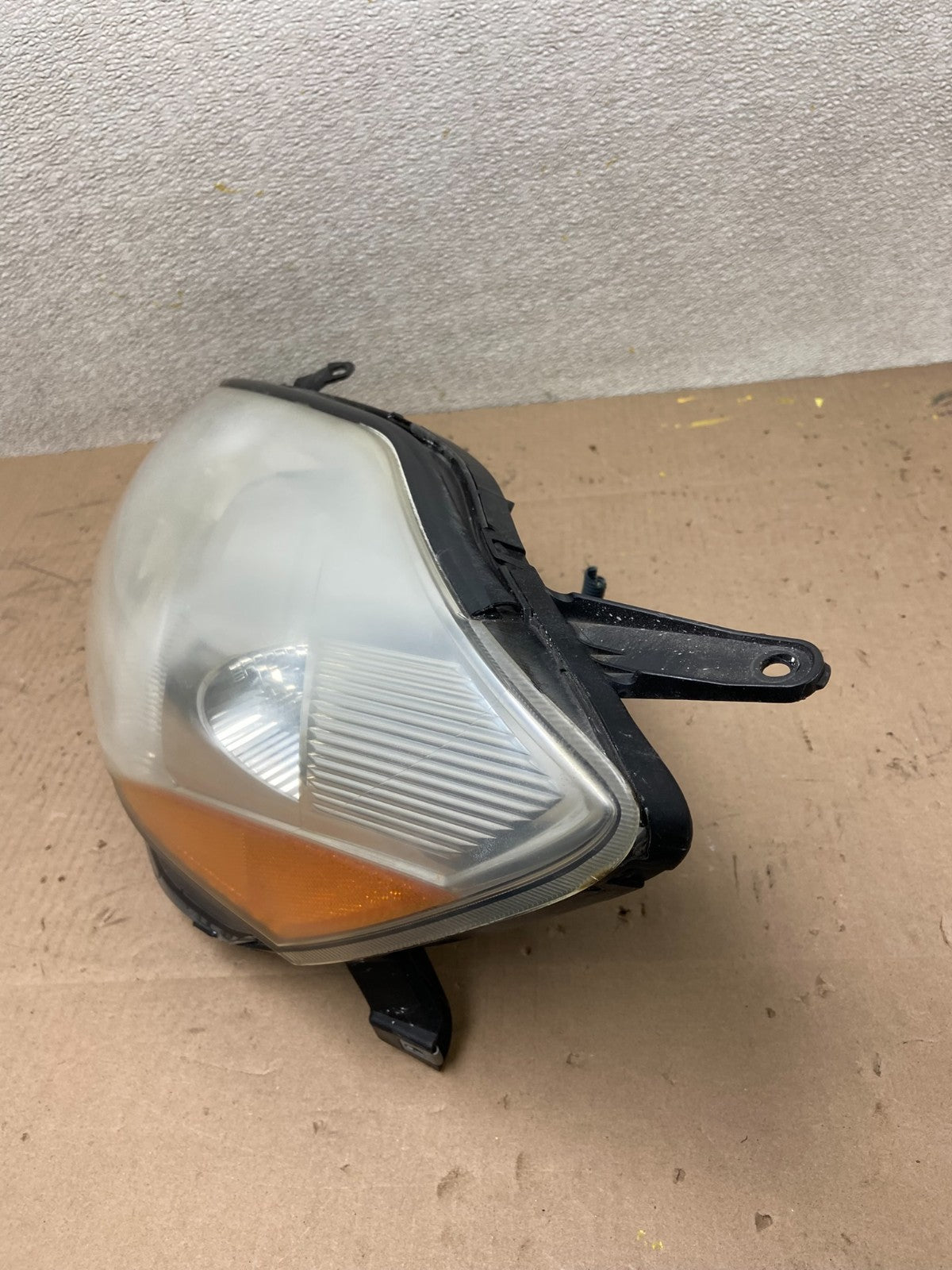 2006 to 2010 Toyota Sienna Left Driver Lh Side Headlight Halogen AA0420 DW2