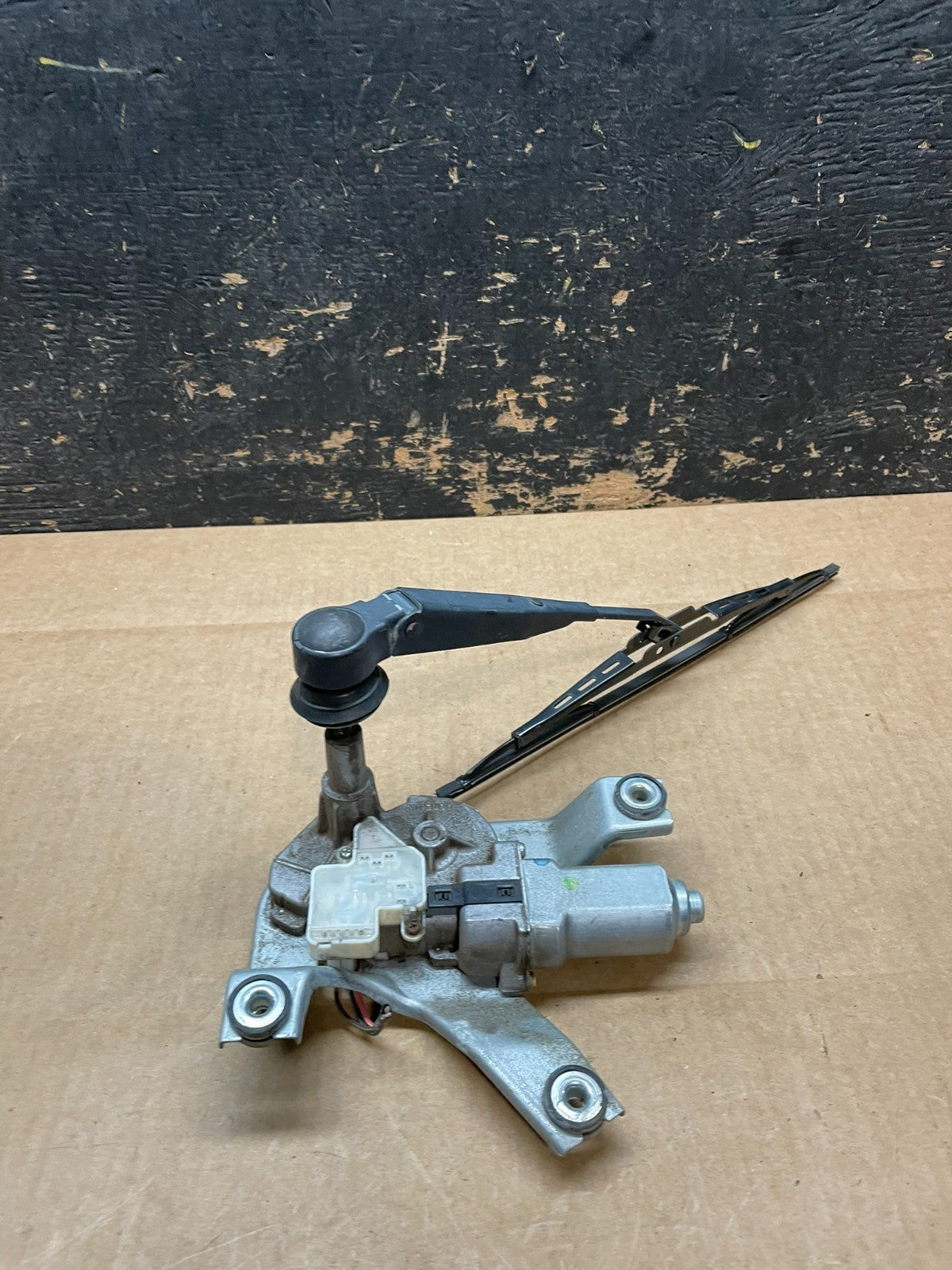 2007 - 2016 Jeep Compass Tailgate Back Door Rear Wiper Motor Wiper OEM AA9013 DG1