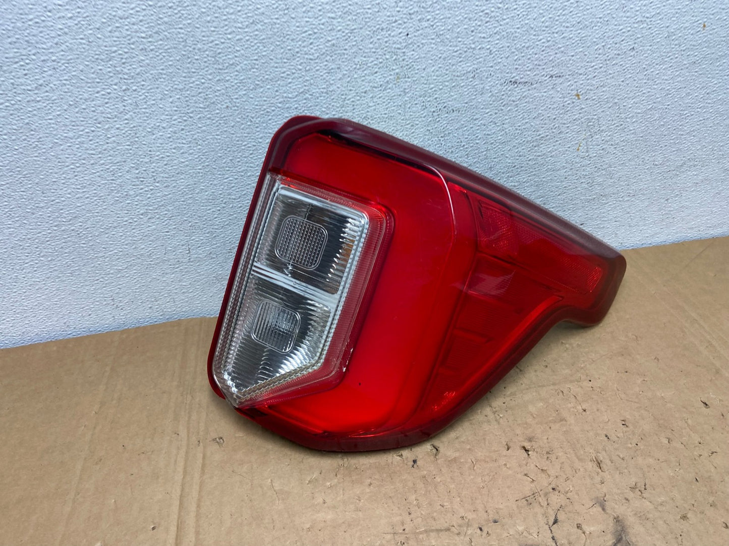 2020 2021 2022 2023 Ford Explorer Right Passenger Side Tail light AD3255 LK0
