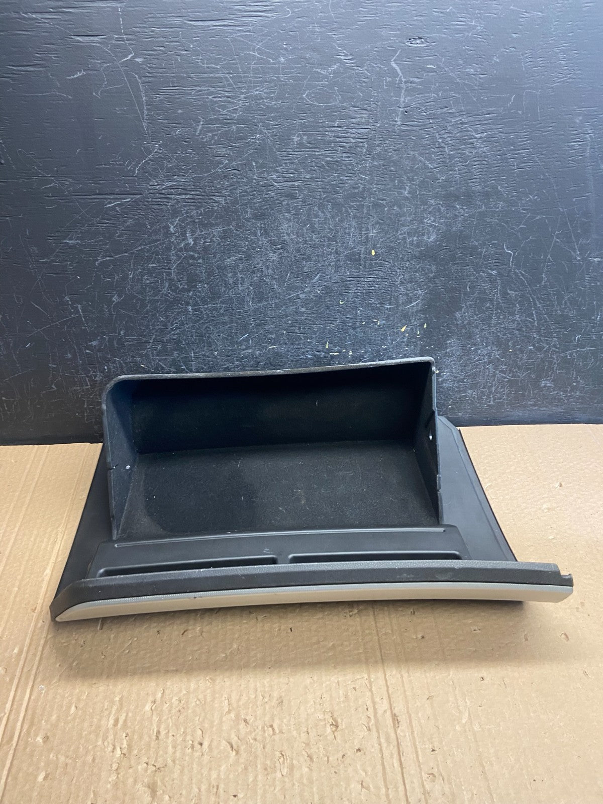 2011 to 2019 Ford Explorer Front Right Passenger Storage Glove Box AF6332 DG7