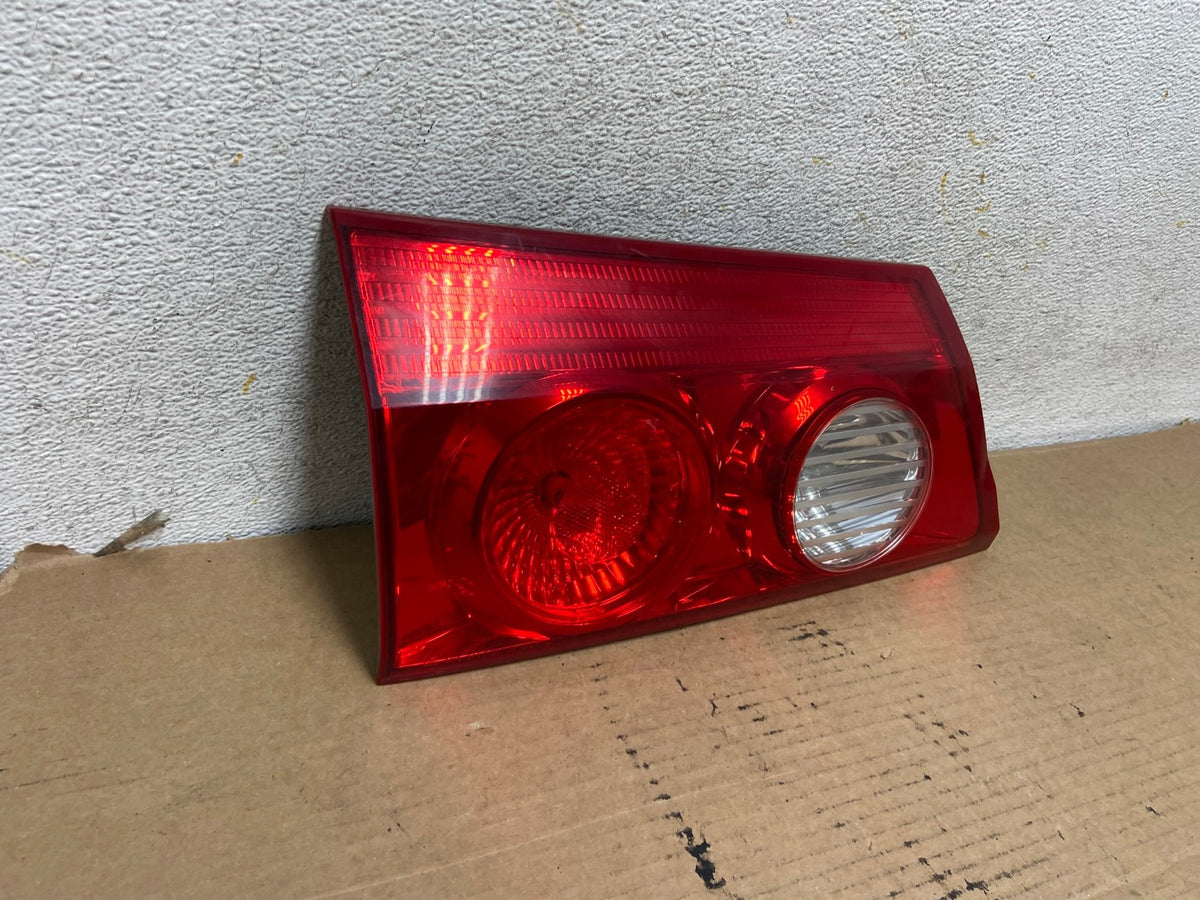 2006 - 2010 Toyota Sienna Left Driver Lh Side Inner Tail Light AH4035 LK1