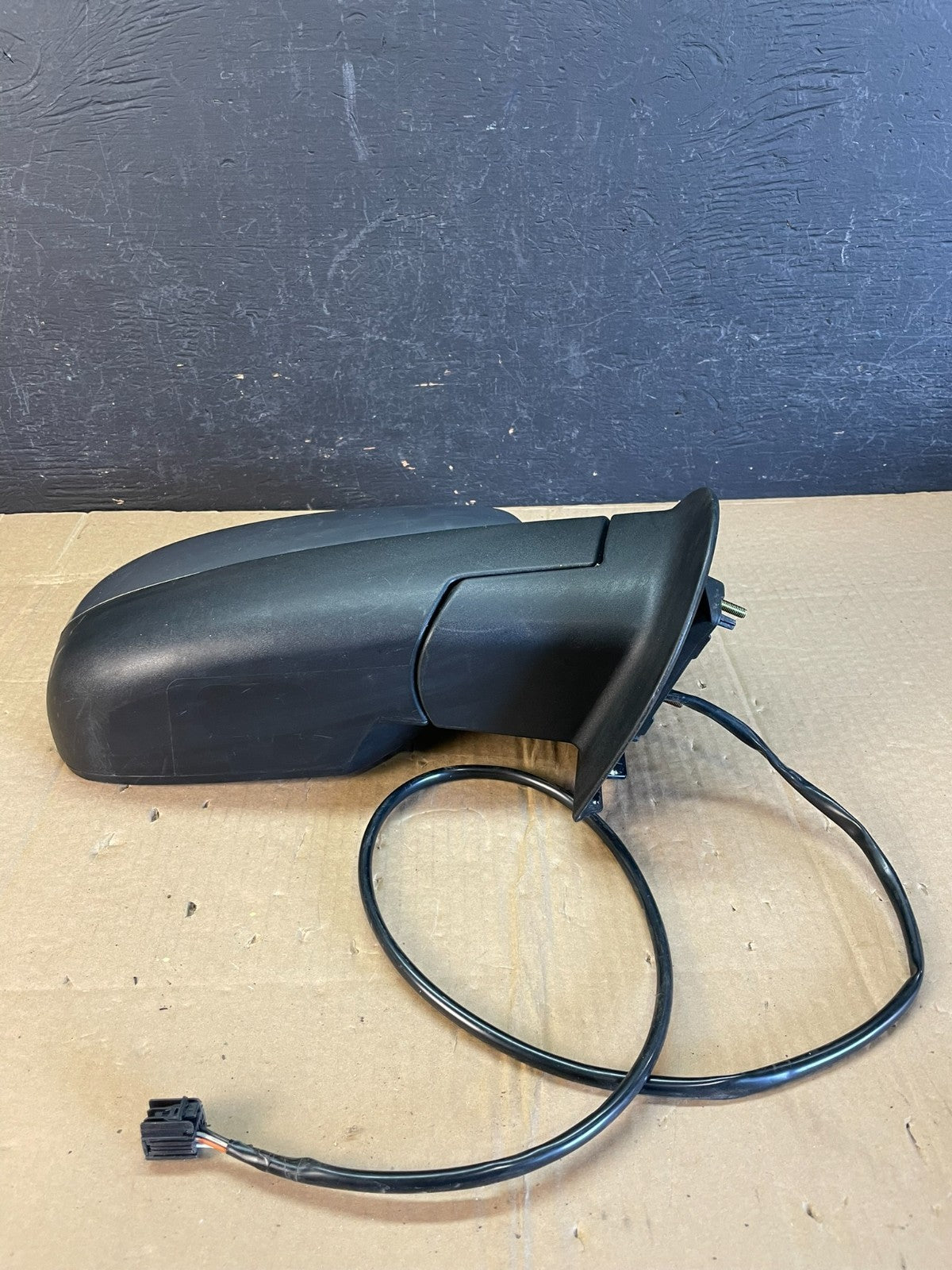 2010 to 2014 Chevrolet Tahoe Suburban Right Passenger Door Mirror AC9778 DW3