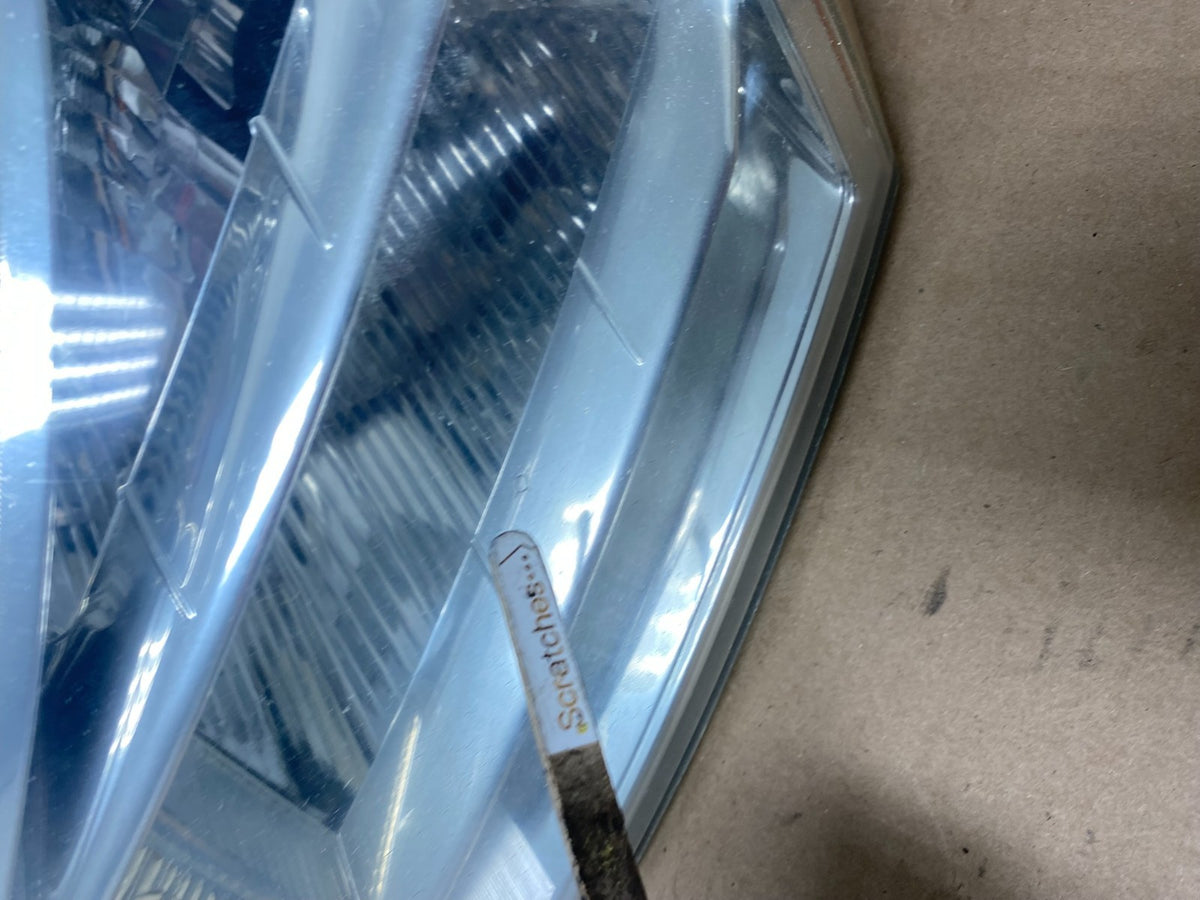 2008 2009 2010 2011 Ford Focus Left+Right Headlights Halogen AH9479 DW4