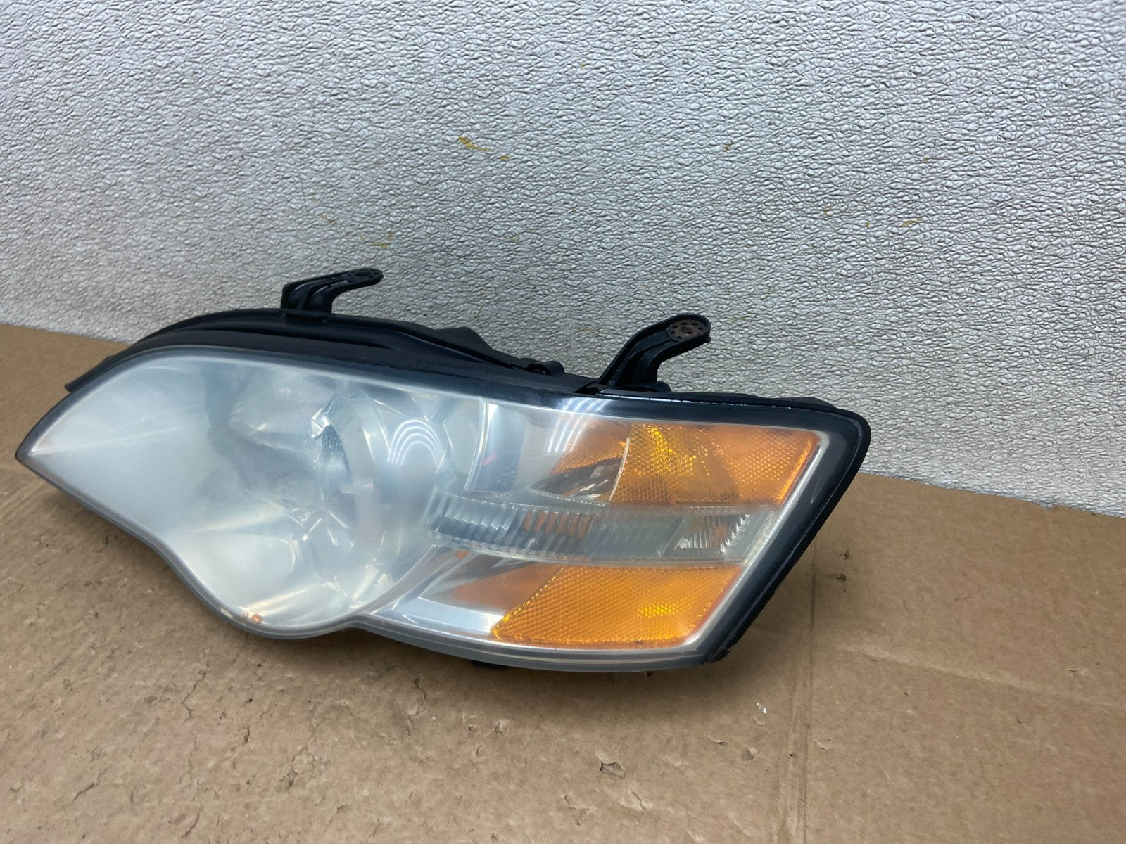 2006 to 2007 Subaru Legacy Left Driver LH Side Headlight Oem Y8821 DW1
