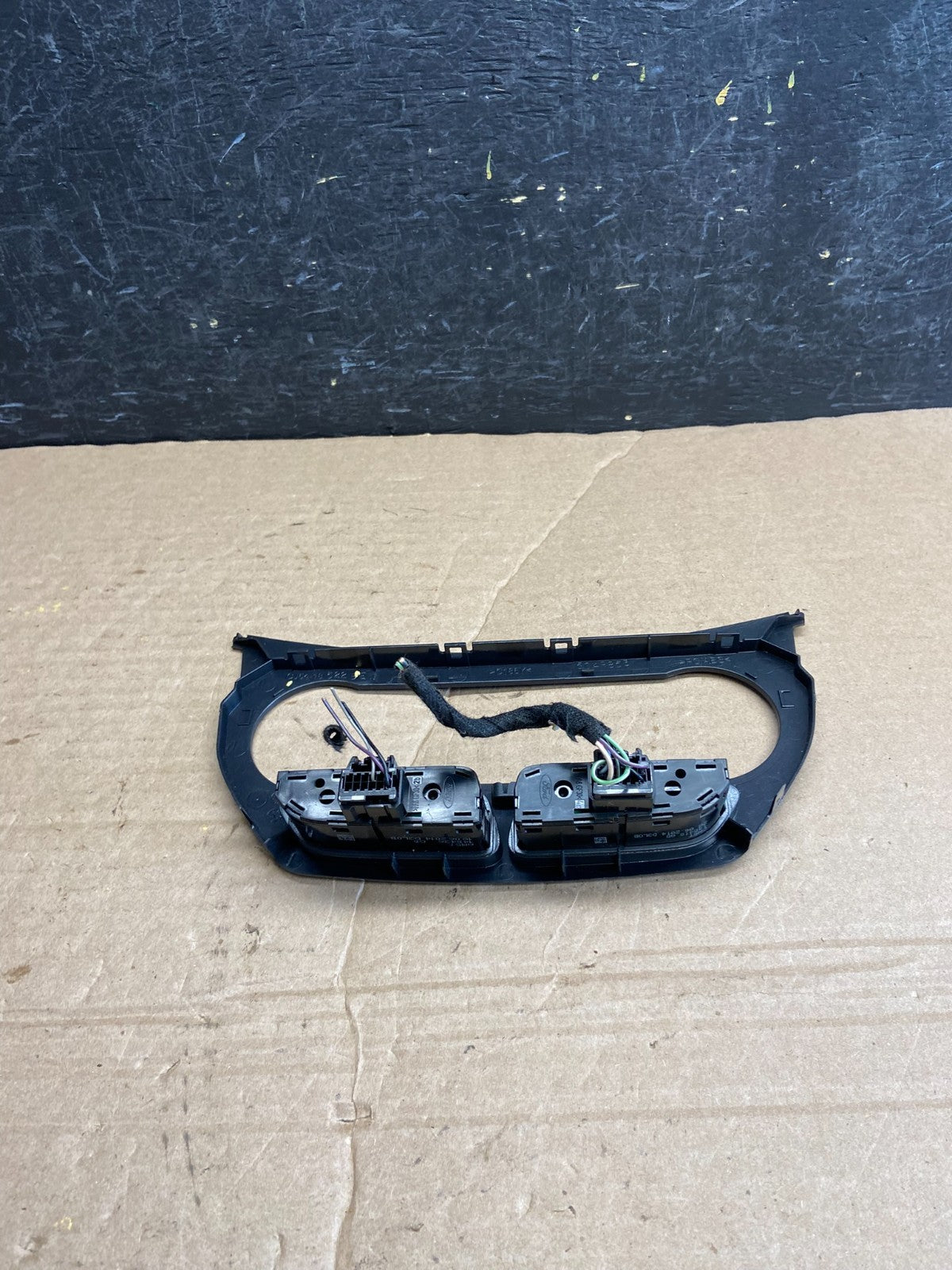 2013 to 2016 Ford Escape Climate Control Trim Panel W/ Switches af1955 DG3
