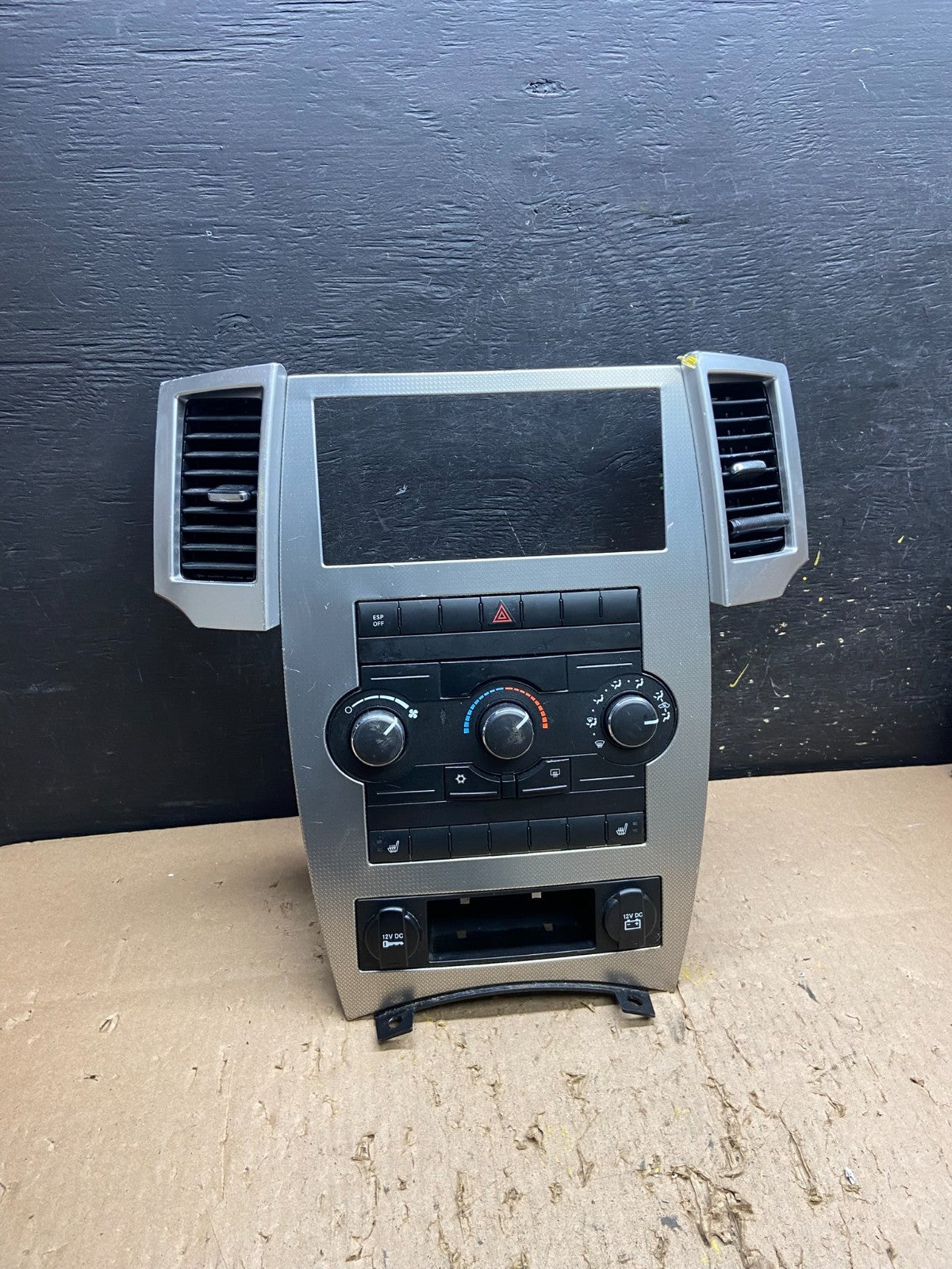 2008 2009 2010 Jeep Grand Cherokee A/C Climate Control Bezel T8437 DG0