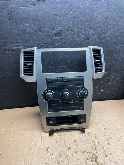 2008 2009 2010 Jeep Grand Cherokee A/C Climate Control Bezel T8437 DG0