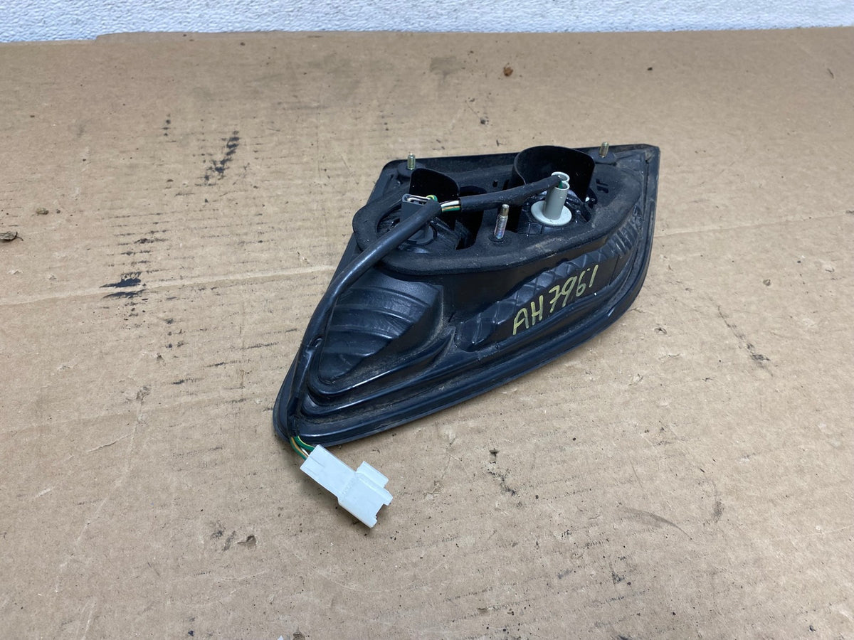 2002 2003 2004 Lexus Es300 Es330 Right Passenger Inner Tail Light AH7961 LK4