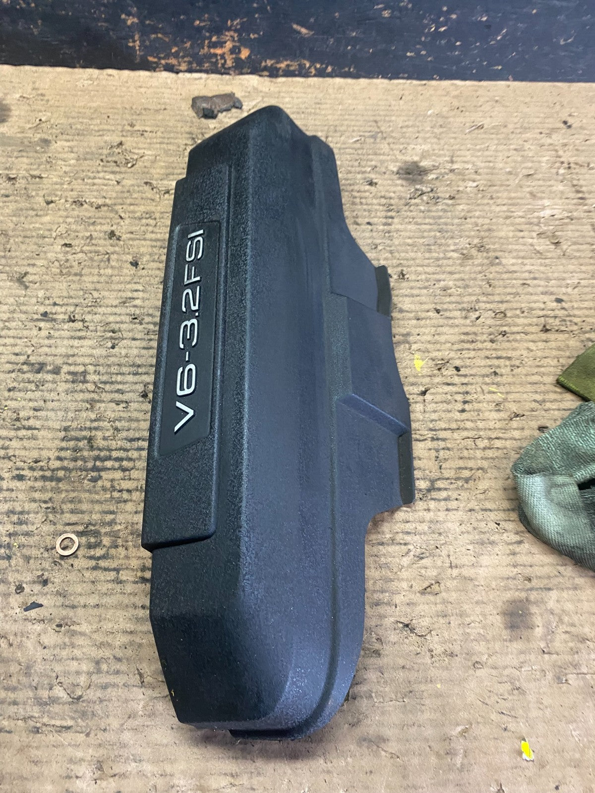 2005 to 2011 Audi A6 3.2L Engine Motor Cover S5929 GD3