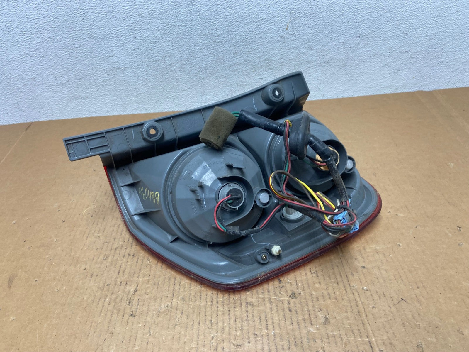 2003 2004 2005 Honda Pilot Left Driver LH Side Tail Light AE0488 LK6