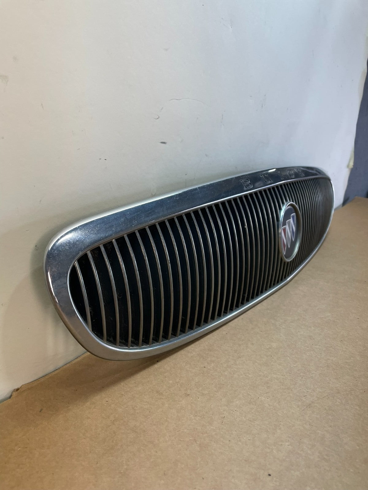 1997 to 2002 Buick Century Front Upper Grill Grille AF8543 DG2