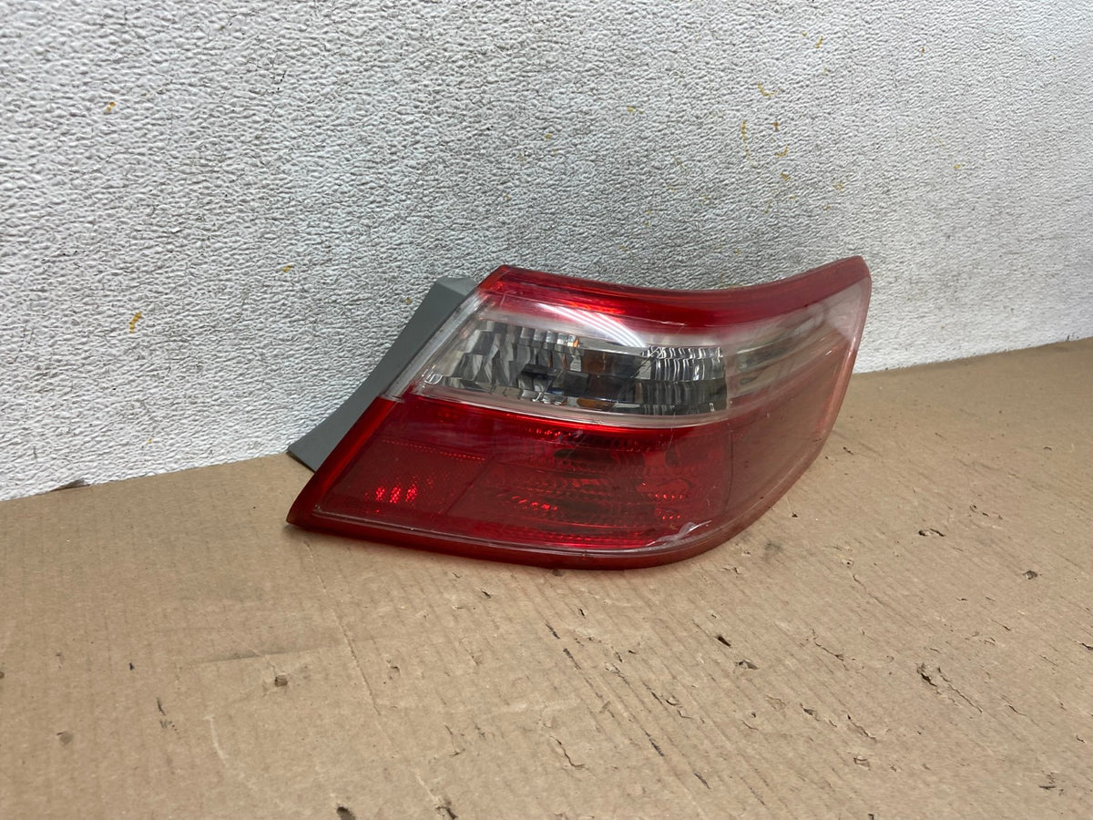 2007 2008 2009 Toyota Camry Right Passenger Side Tail Light AH5844 LK1