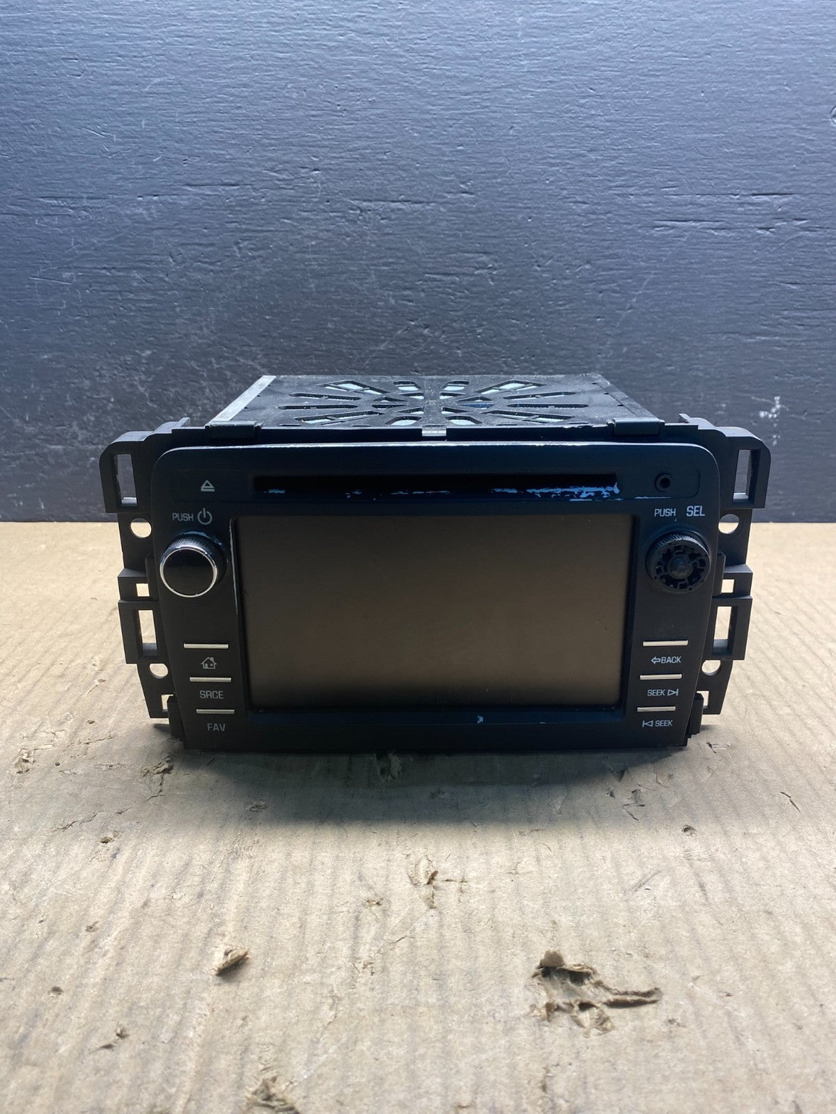 2013 to 2017 Chevrolet Traverse Am Fm Cd Player Radio Screen Display AC2432 DG0
