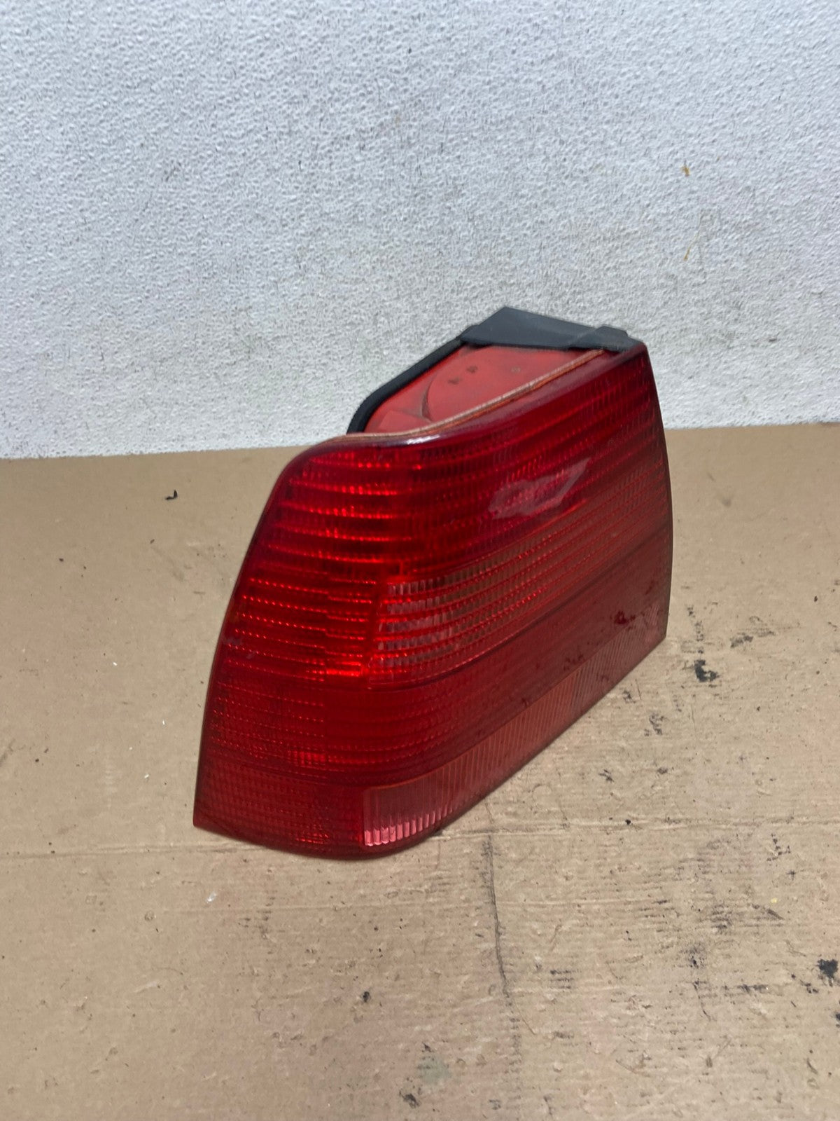 1999 to 2003 Volkswagen Jetta Sedan Left Driver Tail Light AF4884 LK2