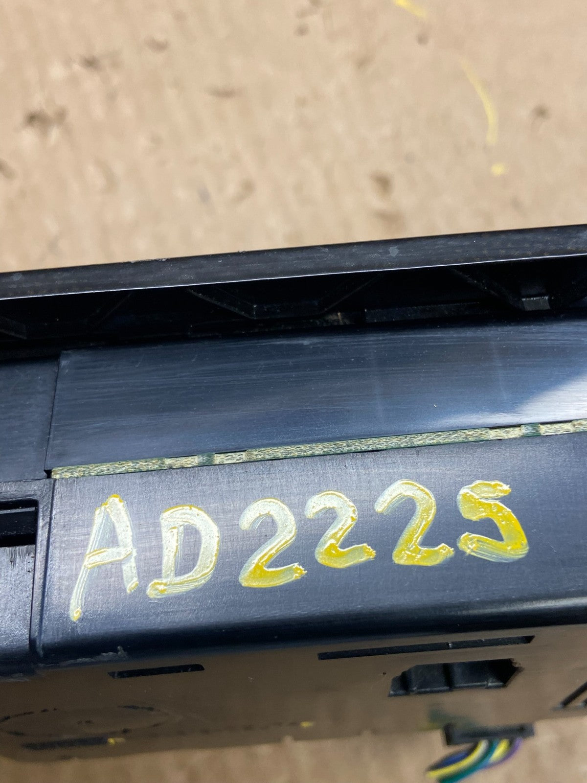 2008-2009 Ford Taurus X Center Console Climate Radio Control Panel AD2225 DG7