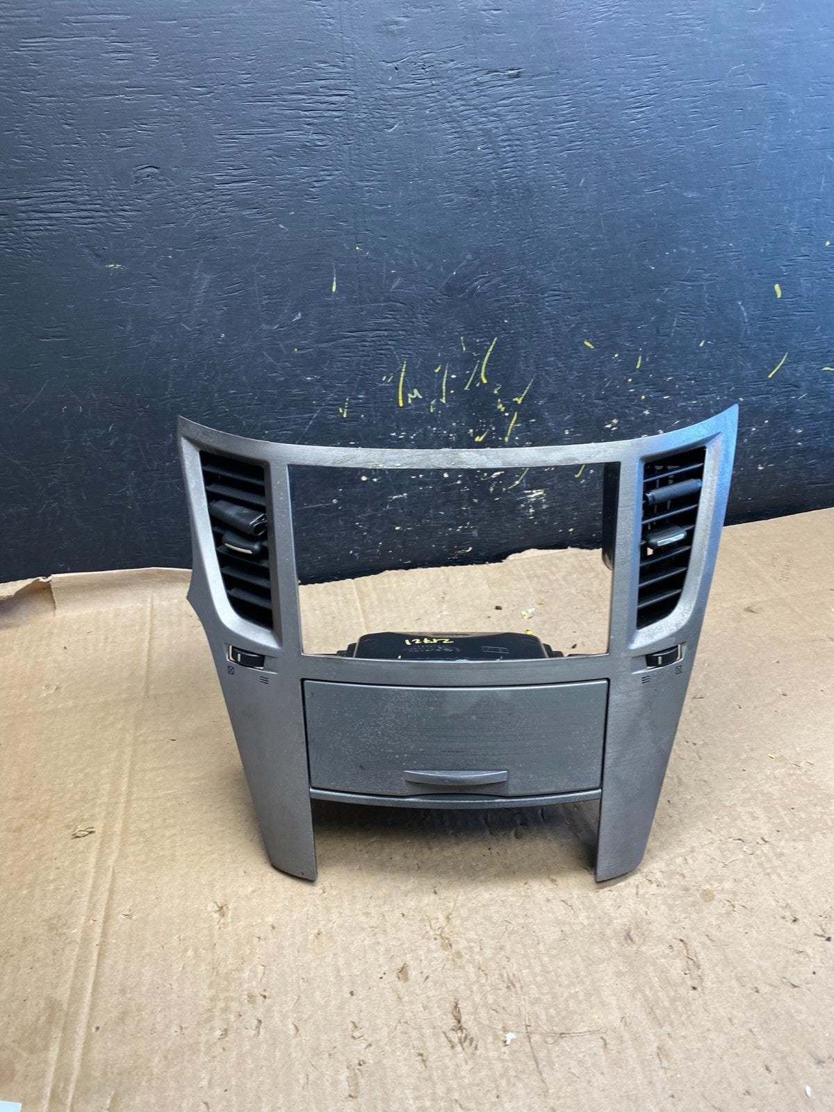 2010 - 2014 Subaru Legacy Radio Console Dashboard Center Panel Trim Z1721 DG0