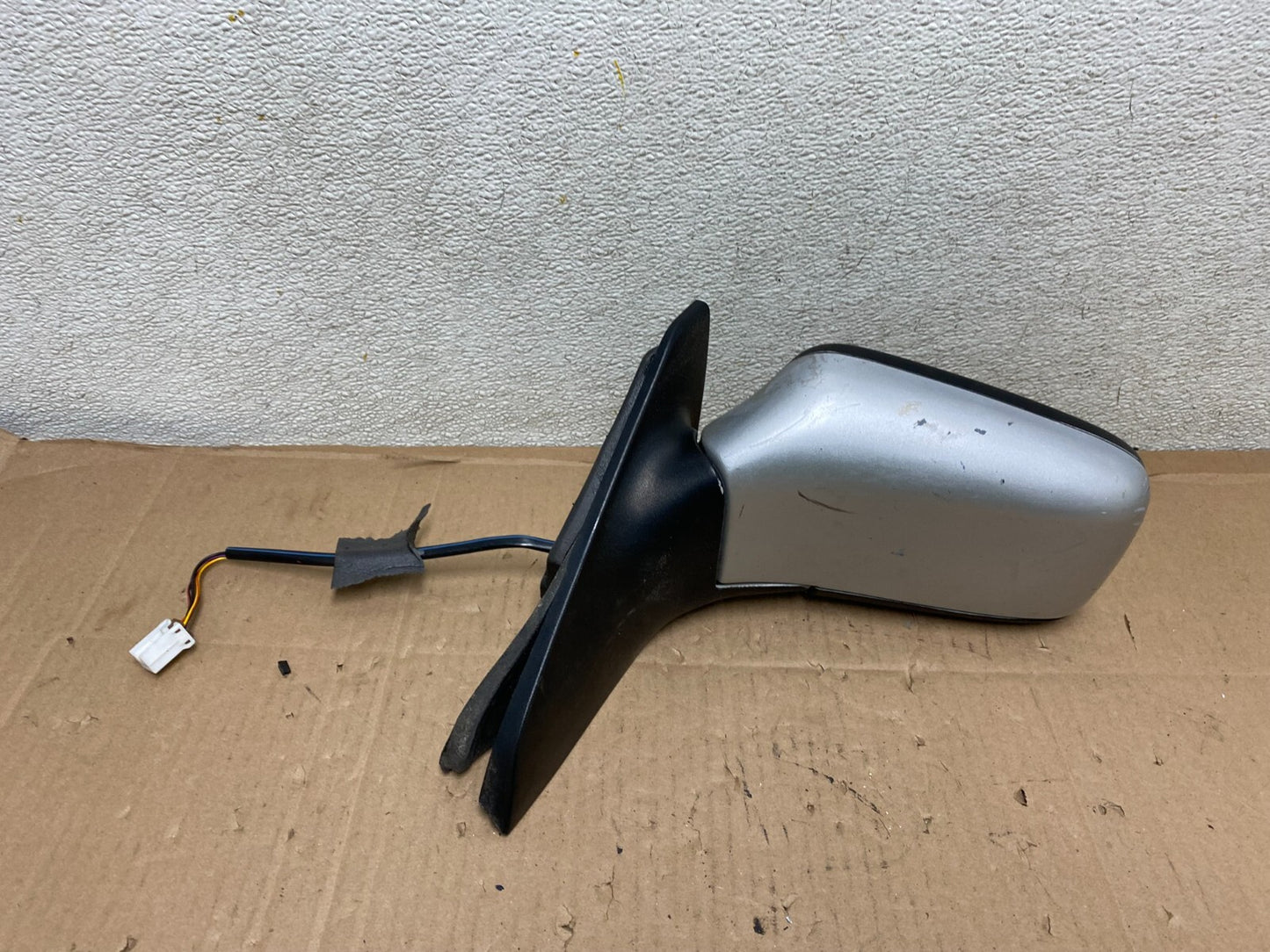 2000 to 2004 Volvo V40 Left Driver LH Side View Door Mirror F8164 DG10