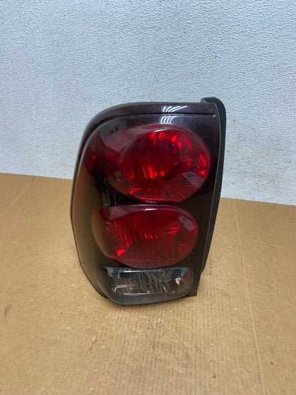 2002 to 2009 Chevrolet Trailblazer Left Driver LH Side Tail Light AD9170 LK0