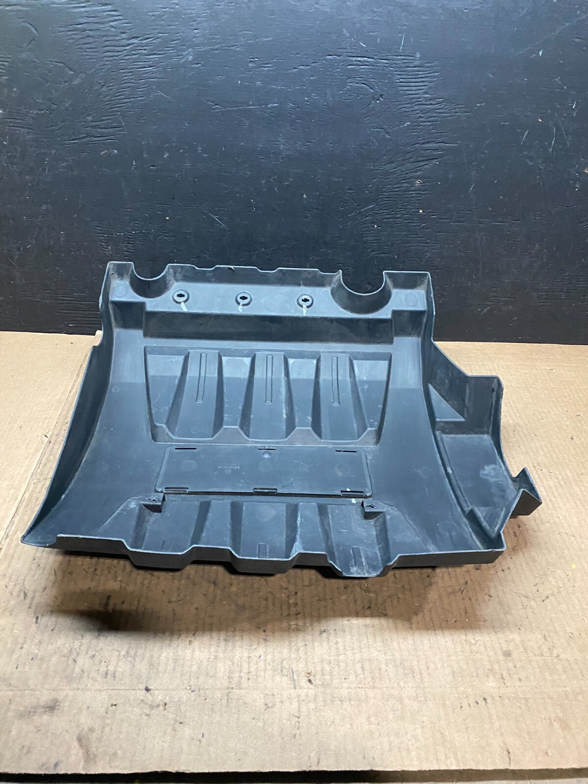 2006 to 2008 Honda Pilot Engine Cover Trim Bezel 17121-PVJ-A01 OEM G2885 DG15