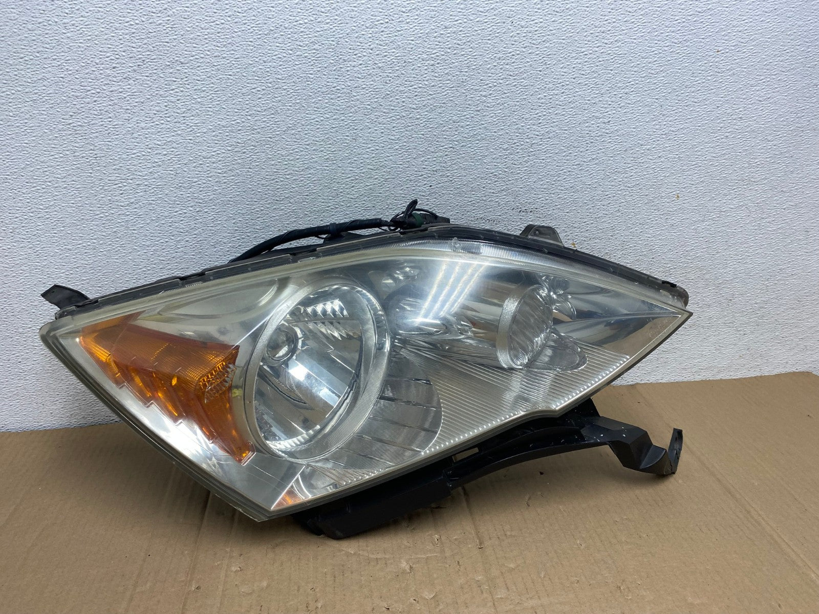2007 to 2011 Honda CR-V Crv Right Passenger Side Headlight Halogen AE8939 LK0