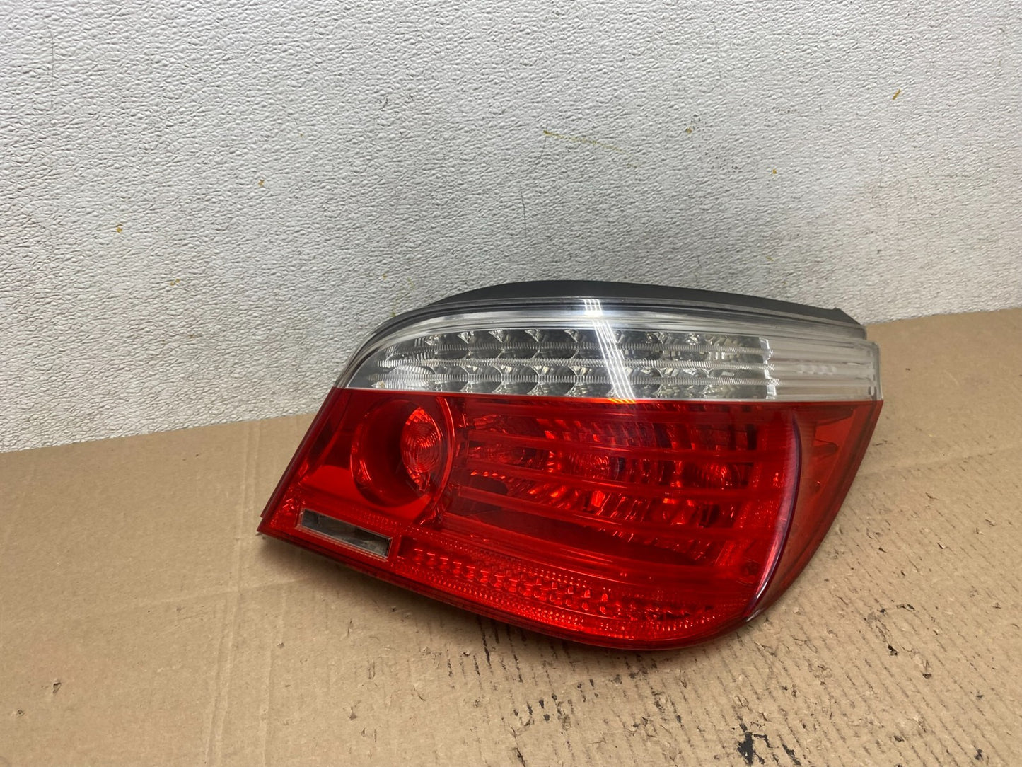2008 2009 2010 BMW 5 525i 530i Right Passenger Rh Tail Side Light Oem L01310