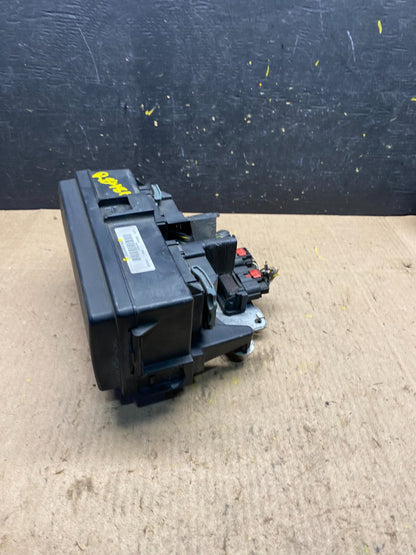 2004 2005 Dodge Durango Fusebox Fuse Box Relay Body BCM Module R8480 DG3