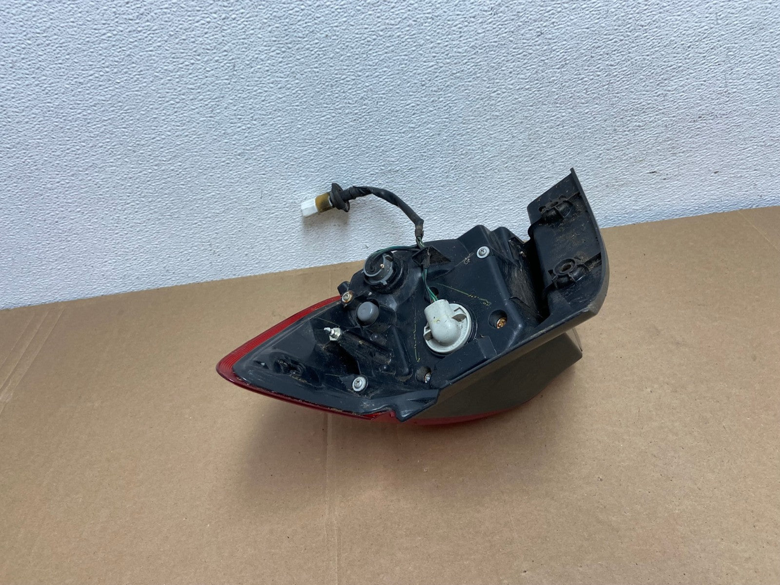 2010 to 2018 Mitsubishi Outlander Sport Left Driver LH Tail Light Oem AC5546 LK4