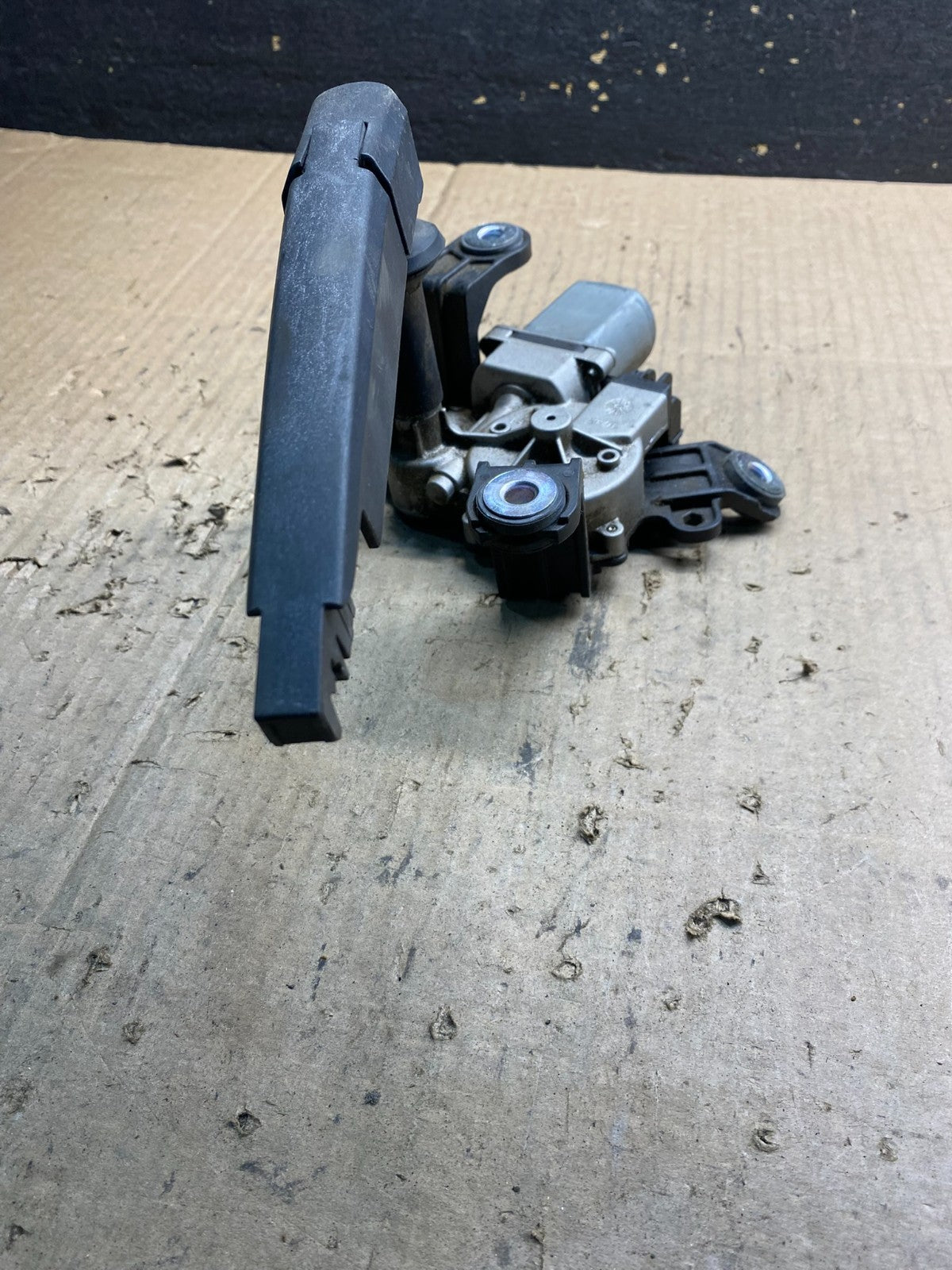 2009-2017 Chevrolet Traverse Rear Glass Windshield Wiper Motor AB0380 DG2