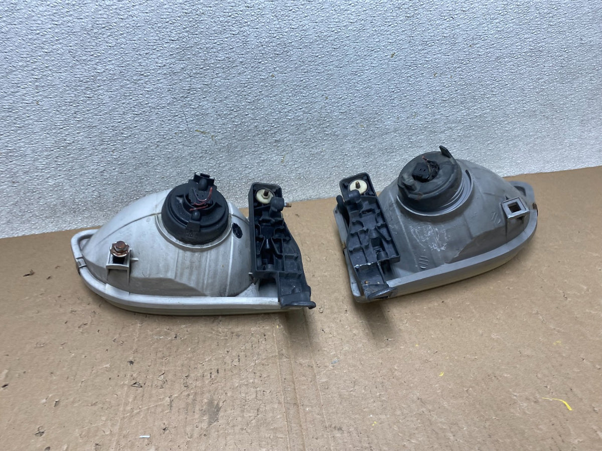 2001 2002 2003 Toyota Sienna Left+Right Side Set Headlights Halogen U0476 DW9