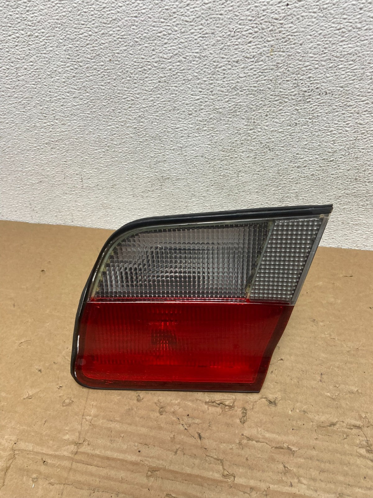 1995 1996 Nissan Maxima Right Passenger RH Side Inner Tail Light AD4108 DW0