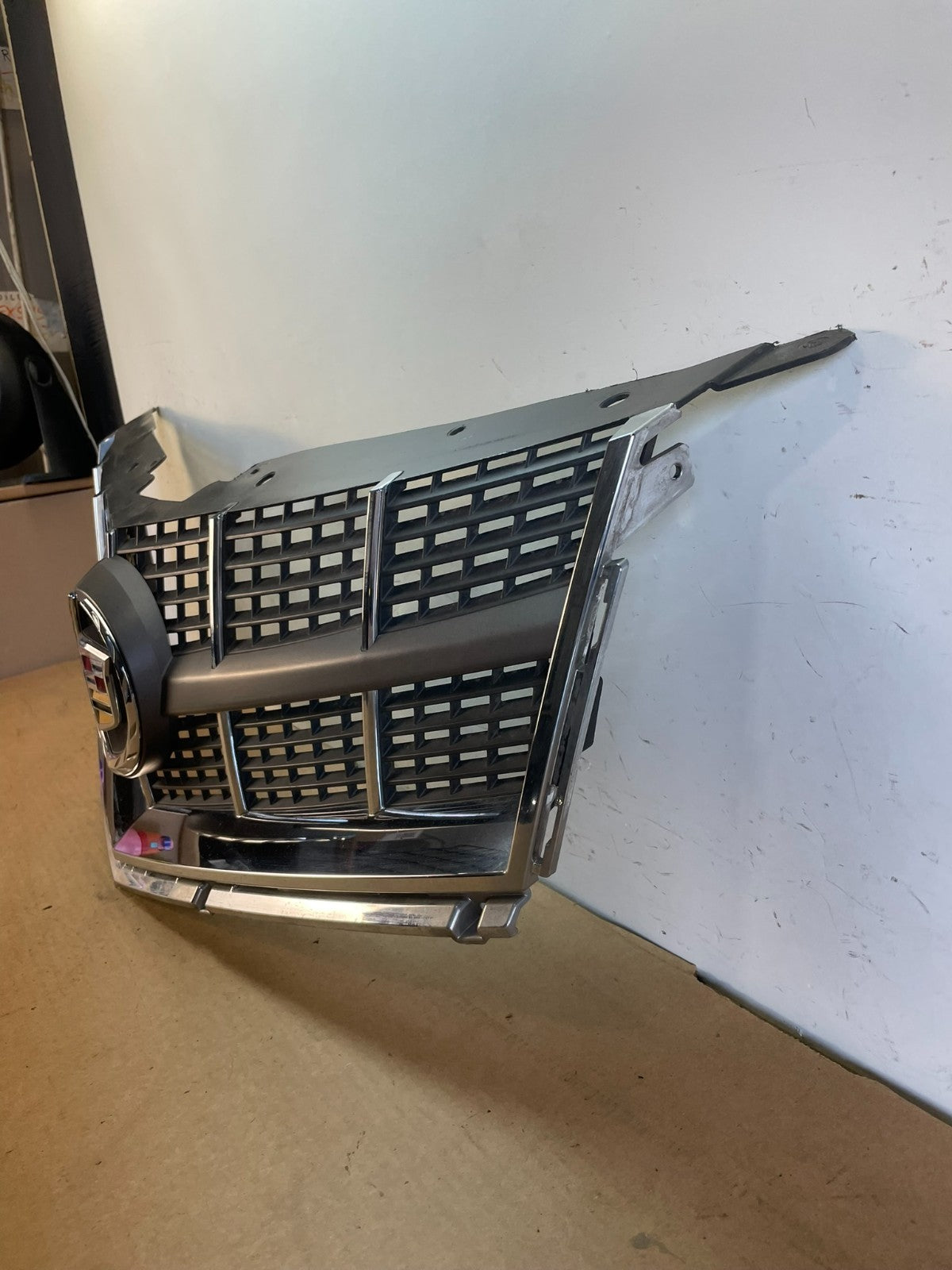2010 2011 2012 Cadillac SRX Front Upper Grille Grill AF8809 DG1