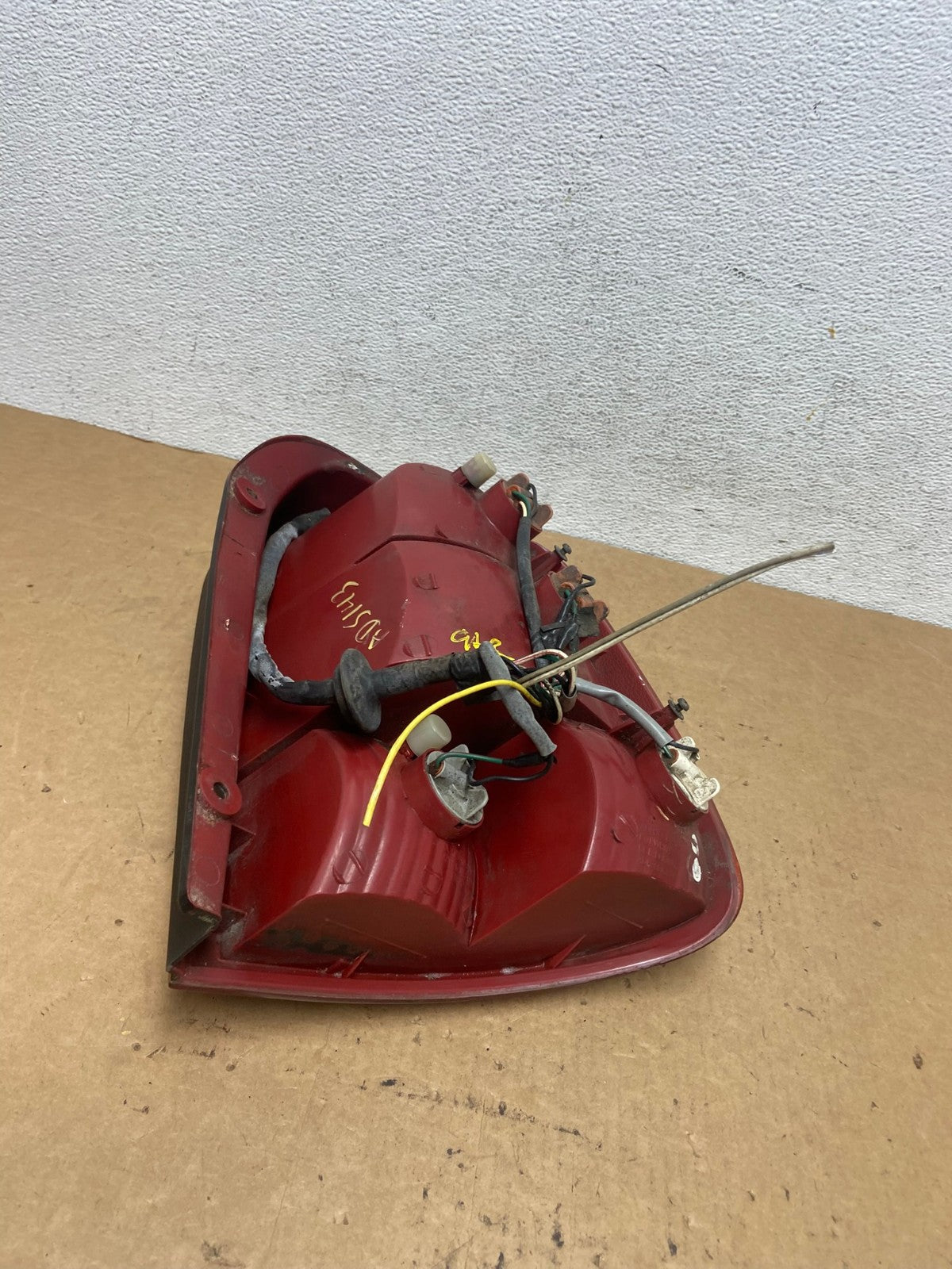 2002 Kia Sedona Left Driver LH Side Tail Light AD5143 LK7