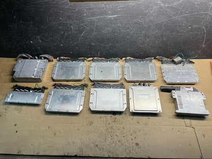 Mix of 10 Mercedes ECM Engine Computer Module W7233 PS1